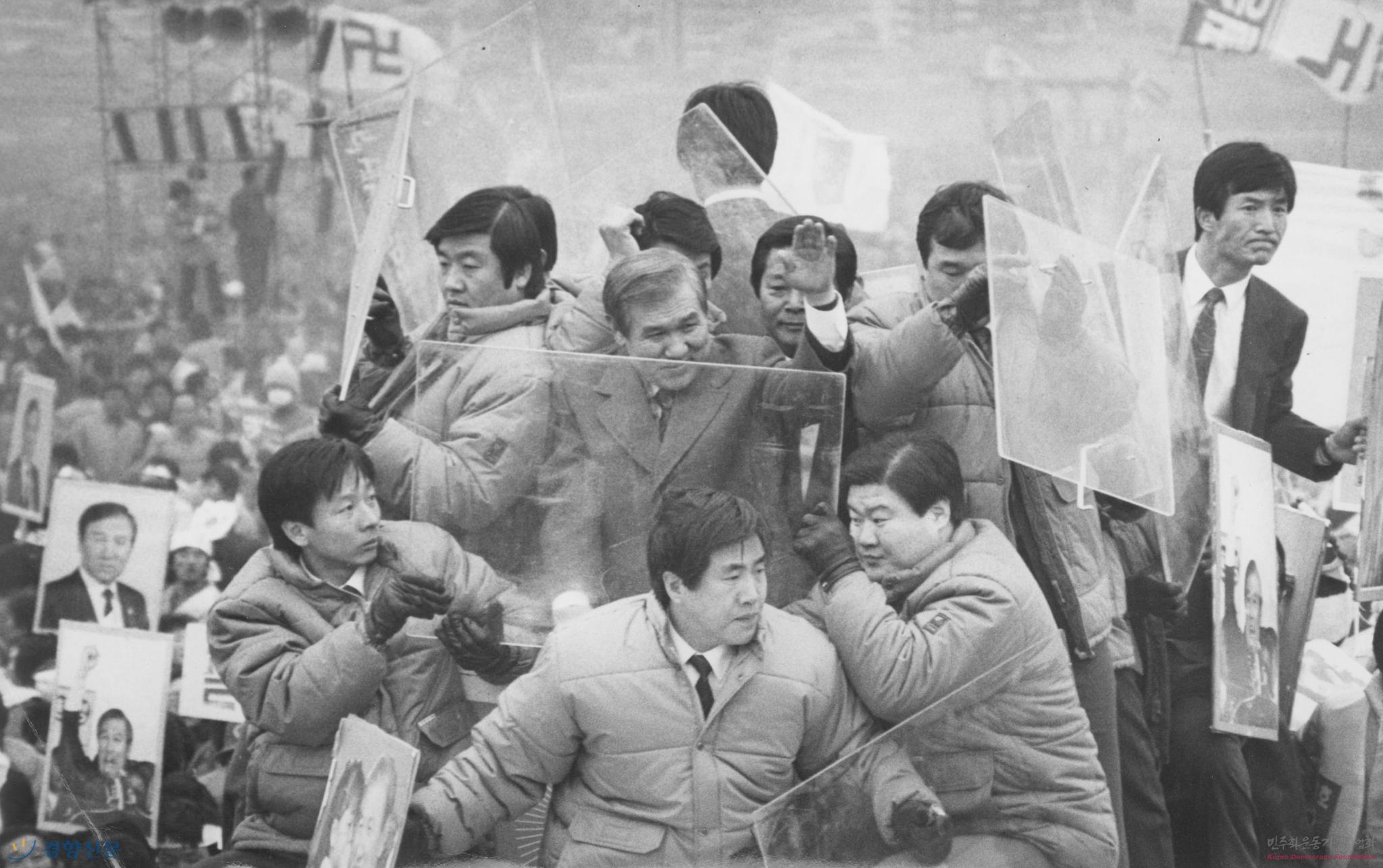 ¬̩ڲμӾѡʱܱܵͼԡkdemocracyվ