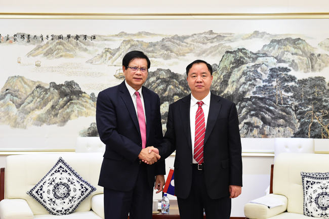 社会中经济总量是固定的吗_头像男生社会(3)