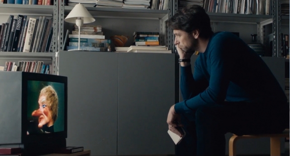 汤姆·汉克斯主演《邻里美好的一天》首支预告曝光