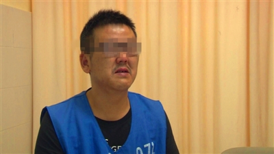 说起错过小女儿的生日 张胜落下泪来