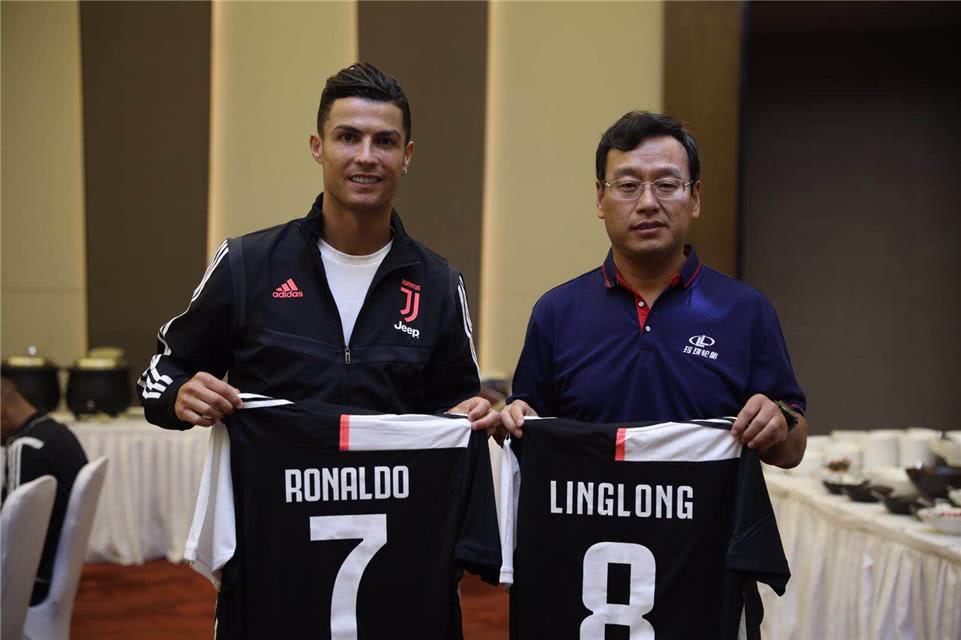 玲珑董事长_白夜玲珑图片