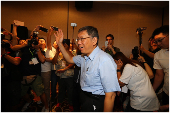 台湾民众党”今举行创党大会，柯文哲会上批民进党“私烟案”