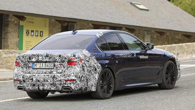 2021款宝马5系插混路试谍照曝光