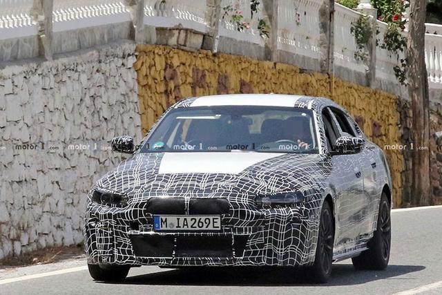 宝马i4路试谍照曝光 特斯拉Model 3该慌吗?