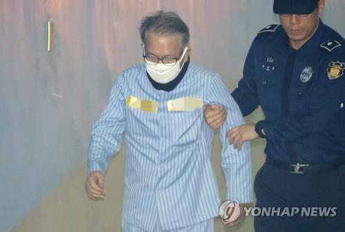 朴槿惠前幕僚长金淇春(图源:韩联社)