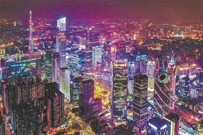 广州珠江新城CBD繁华璀璨的都市夜色。广州日报全媒体记者苏俊杰 实习生廖明璨 摄