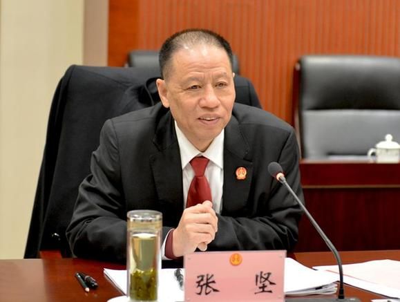 8月24日，河南省政府党组成员、副省长徐光落马。