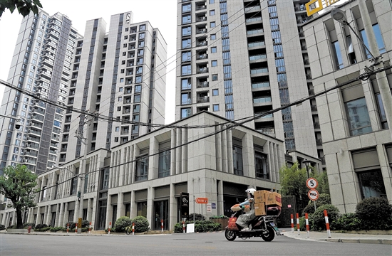 厦门城中村居住人口数据_厦门城中村巷子图片(2)