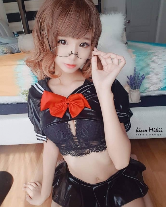 小萝莉内衣裤凹凸点