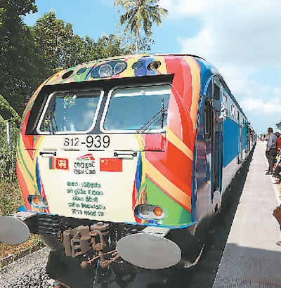 　　2019年4月8日，由中国通用技术集团中机公司总承包的斯里兰卡南部铁路项目一期工程正式通车。该工程是“一带一路”沿线互联互通的重点项目，也是斯里兰卡近百年来首次新建铁路。中国通用技术集团供图