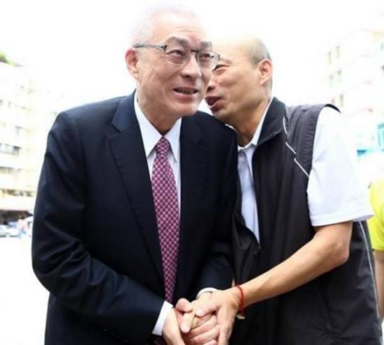 中国国民党主席吴敦义、2020年台湾地区领导人选举国民党参选人韩国瑜。(图片来源:台湾“中时电子报”资料图)