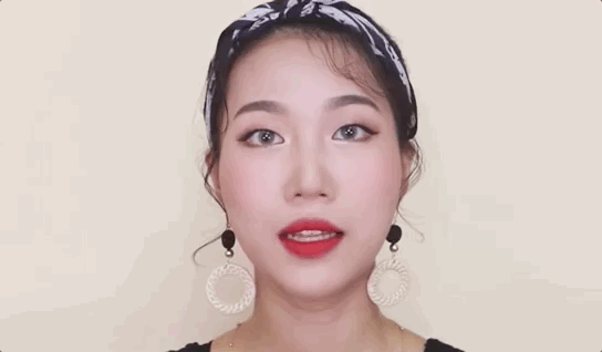 鞠婧祎再次“变脸”后晋升为新的整形模版？到底动了哪里美成这样啊！