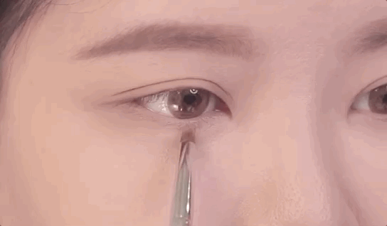 鞠婧祎再次“变脸”后晋升为新的整形模版？到底动了哪里美成这样啊！