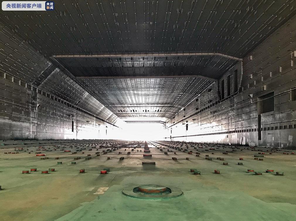 又攻克难题 深中通道首节钢壳完成浇筑并纵移成