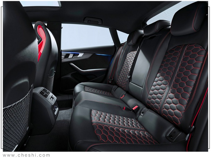 奥迪新RS5 Sportback部分国家已上市 前脸造型更具科技感