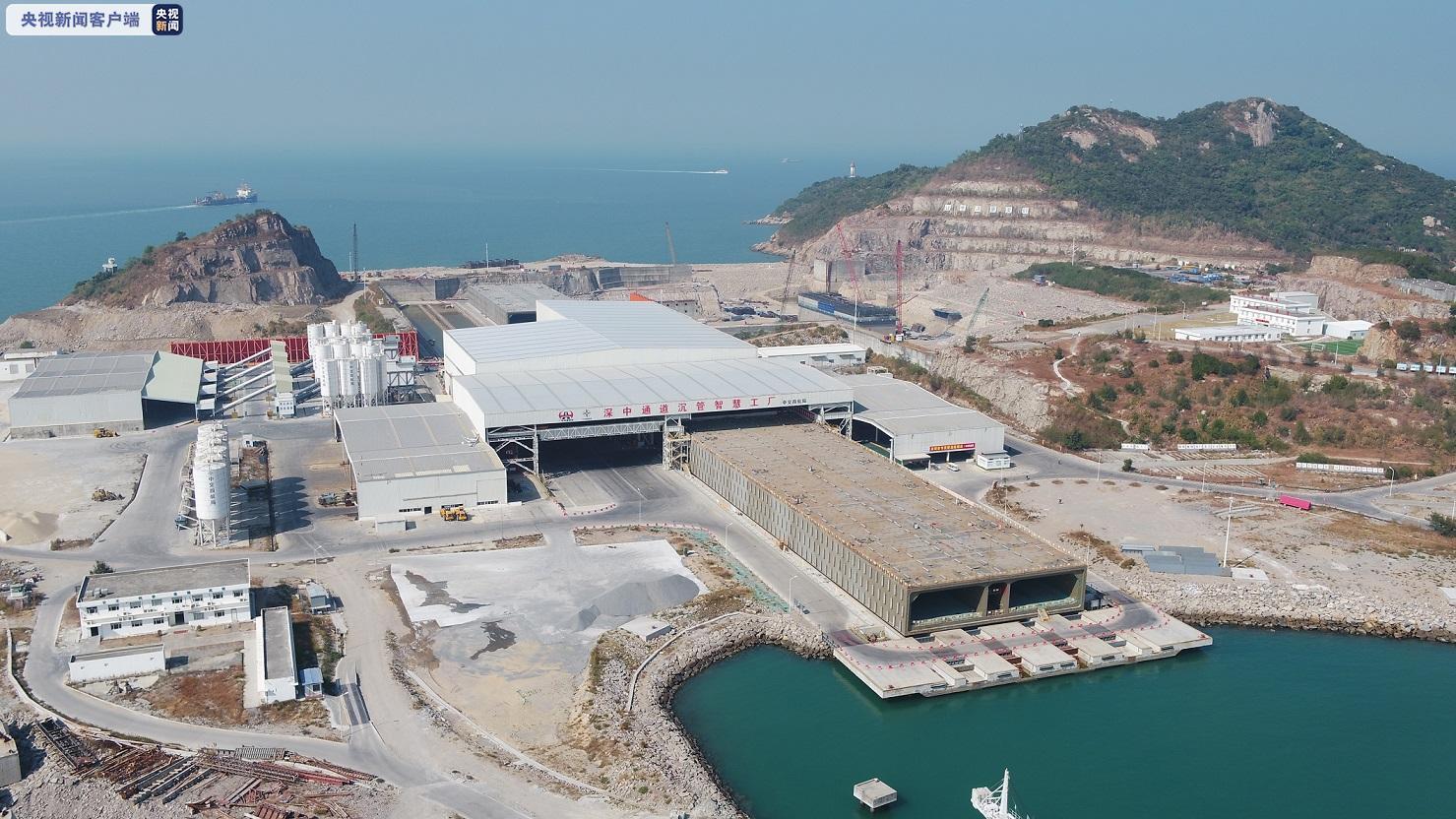 又攻克难题 深中通道首节钢壳完成浇筑并纵移成