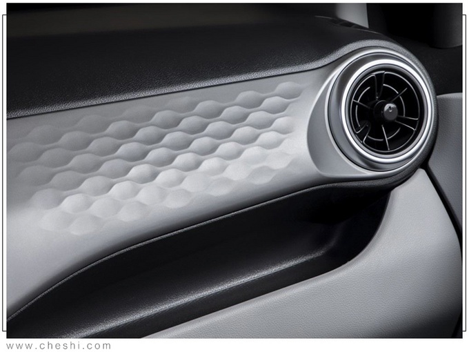 嫌本田飞度没个性?这款小车值得一看,双色车身+内饰大连屏