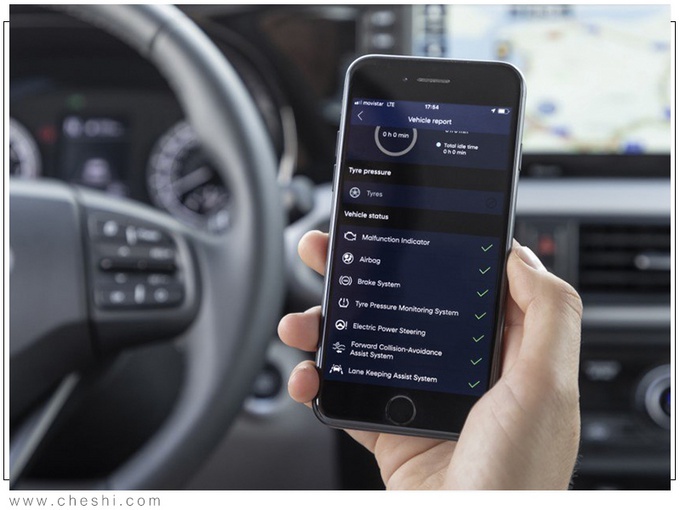 嫌本田飞度没个性?这款小车值得一看,双色车身+内饰大连屏