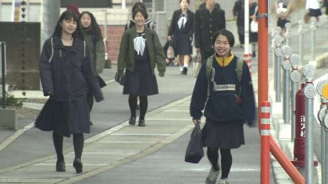 日本一高中允许穿黑色裤袜 女生曾大冷天光腿上