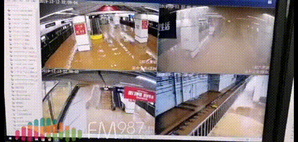 厦门城区发生地陷现场图曝光多人被困 厦门地铁吕厝路口路面塌陷原因最新消息 水管破裂地铁站被淹