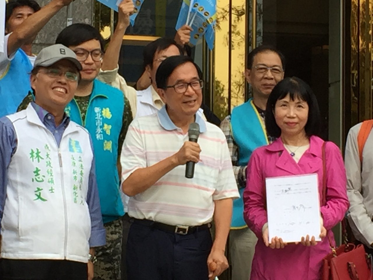 陈水扁被驳称要走上街头 台网友批：不如走进监