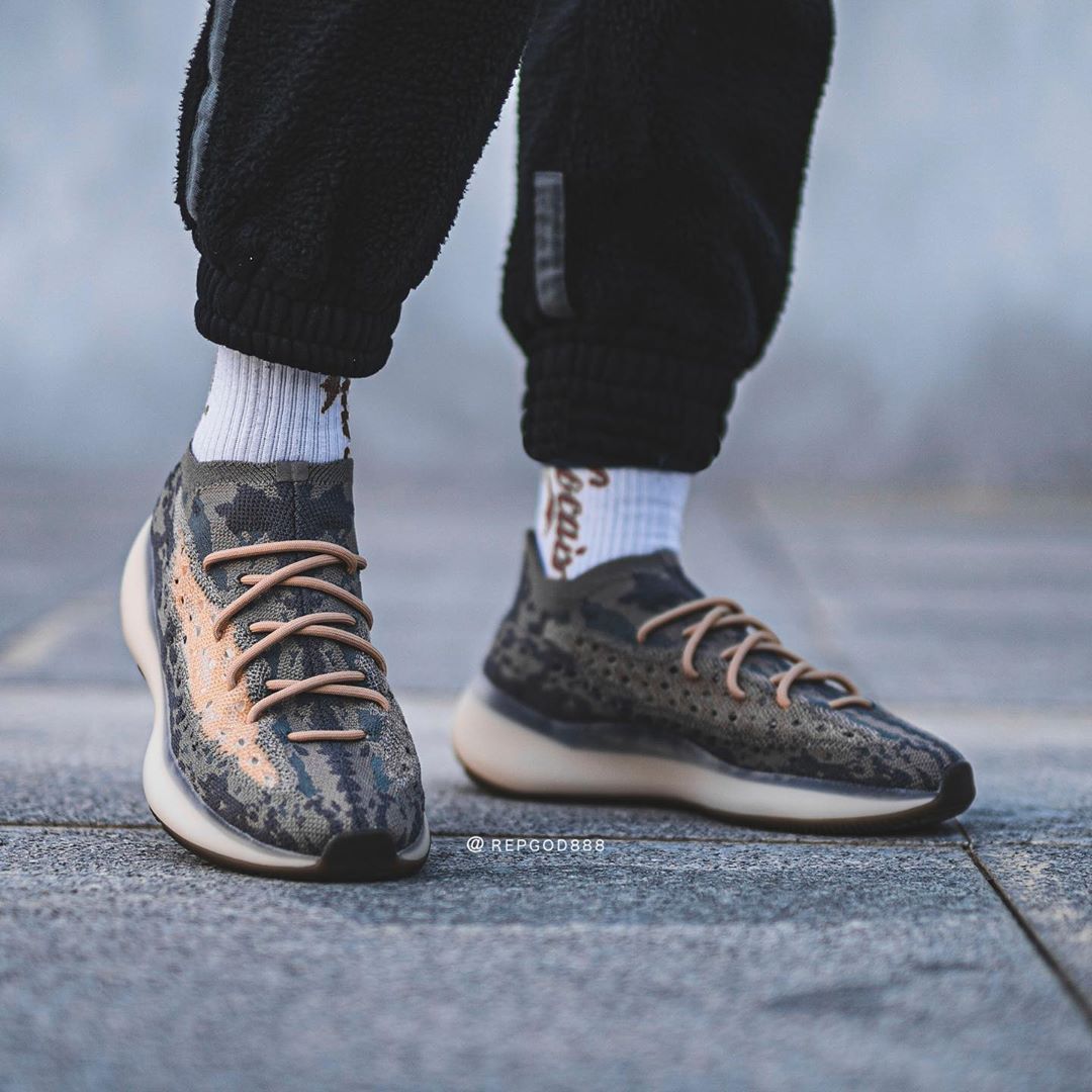 yeezy380尺码对照表,yeezy350尺码对照表 yeezy boost 380新配色"mist"上脚效果预览
