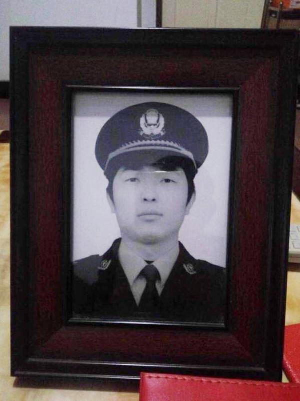 狱警家门前被持刀砍杀 案件经3次审理主犯获死刑