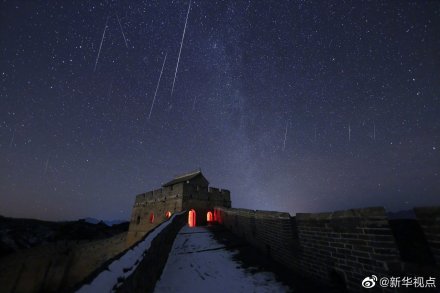 流星“绽放”夜空 今晚一起来看流星雨(图)