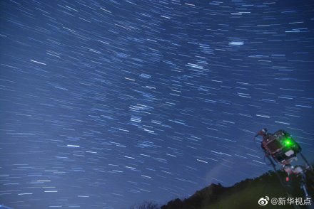 流星“绽放”夜空 今晚一起来看流星雨(图)