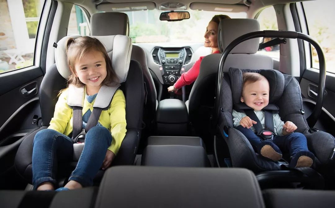 为了保证儿童乘车安全，车企都开发了什么功能？