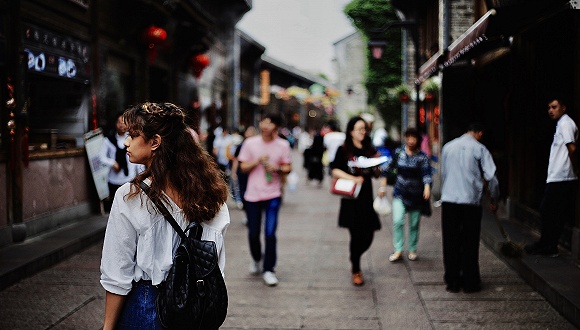 中国已经进入“低生育率陷阱”了吗？专家回应