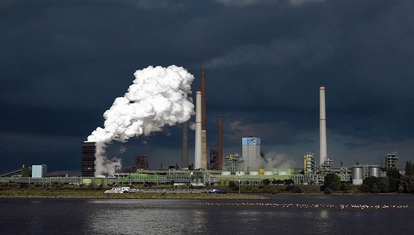 蒂森克虏伯位于杜伊斯堡的钢厂。图片来源：德国之声