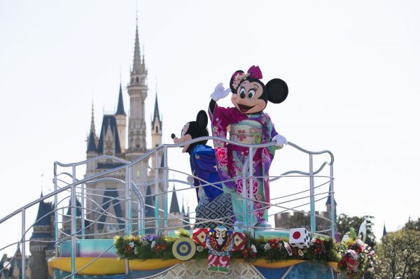 日媒:东京迪士尼门票世界最低 体现日本正在变