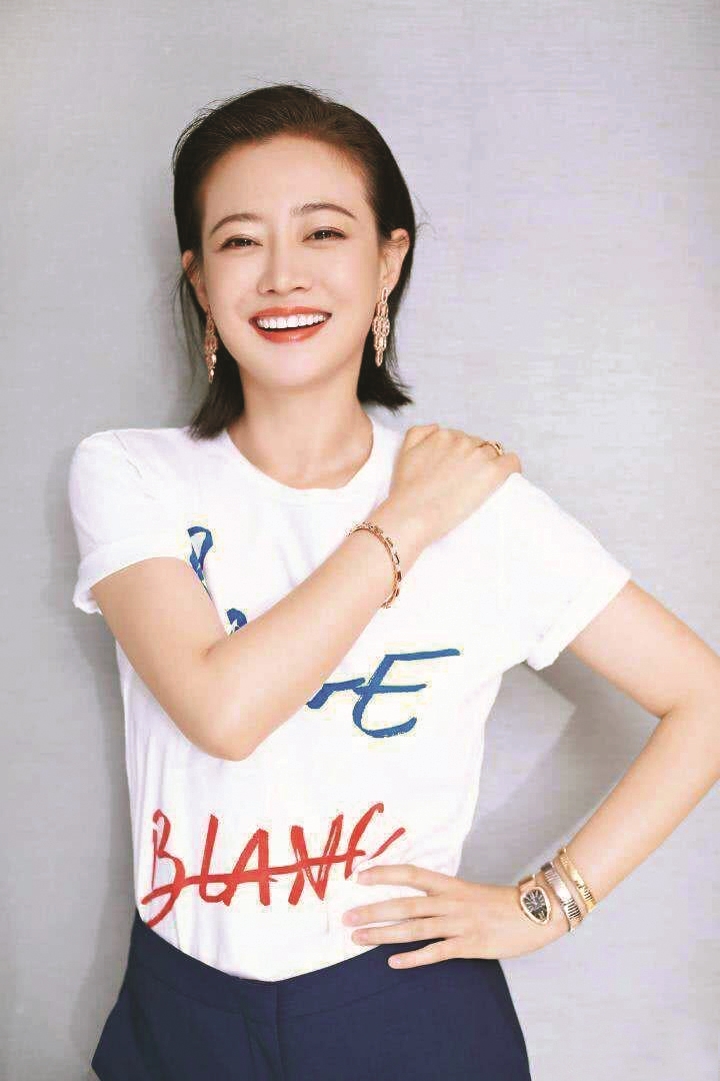 搭档陈冲黄渤 两部主演新片本月同时上映 36岁女演员谭卓称没有职业焦虑