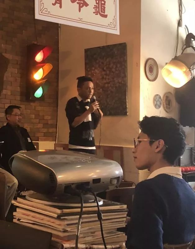 这名香港教授想吃内地还骂内地 港媒怒批:两面