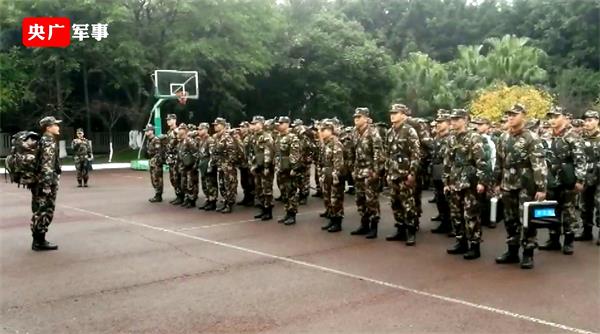 四川内江5.2级地震致4人重伤 武警官兵迅速驰援