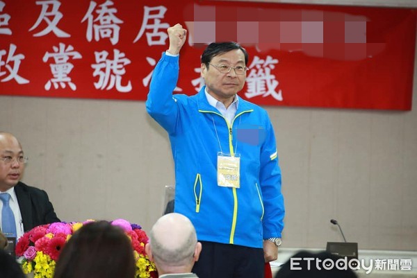  台“中选会”进行政党号次抽签，国民党由党团总召曾铭宗代表。（图片来源：台湾“东森新闻云”）