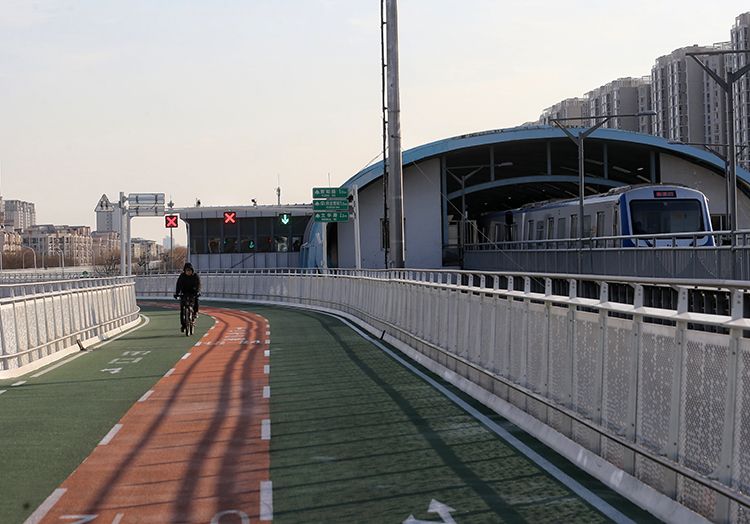 北京首条自行车专用路通行量破百万 日均4975人次
