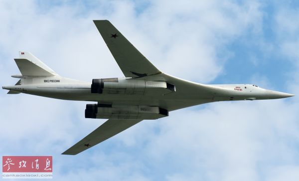 资料图片:俄空天军装备的图-160M战略轰炸机。