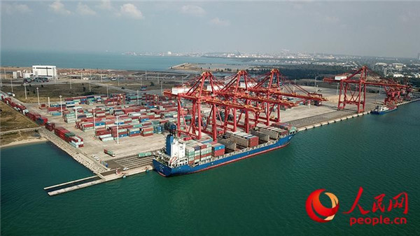 一撇一捺看发展：12省16城100企 揭秘中国高质量发