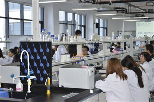 一撇一捺看发展：12省16城100企 揭秘中国高质量发