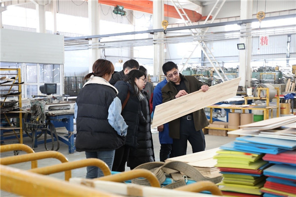 一撇一捺看发展：12省16城100企 揭秘中国高质量发