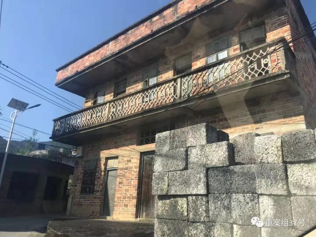 吴里祥位于上林县明亮镇才吴庄的家，现已废弃。 新京报记者 卢通 摄