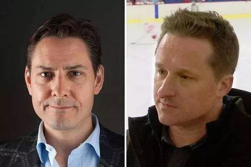  康明凯（左）与迈克尔