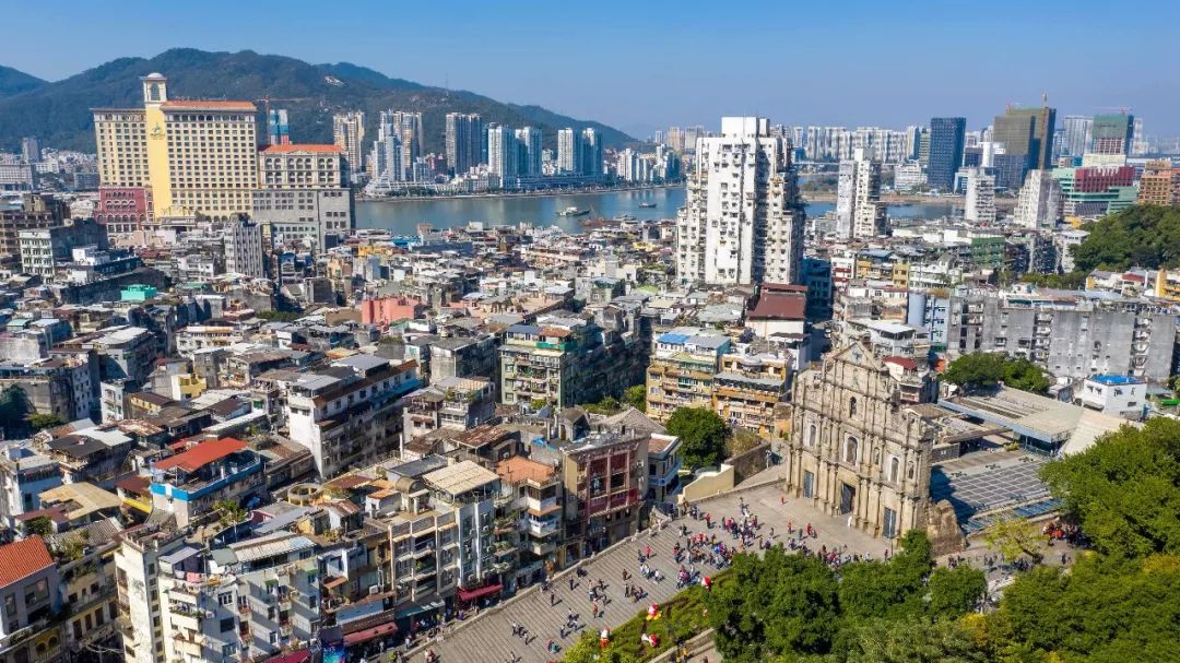 无人机拍摄的澳门大三巴牌坊。新华社记者 张金加 摄