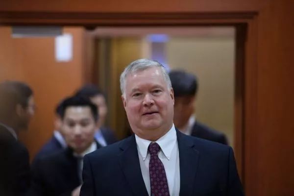来华“维护团结”的美国特使 谈得怎么样?