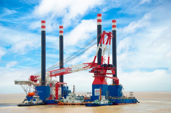  “铁建风电01” 正式下水