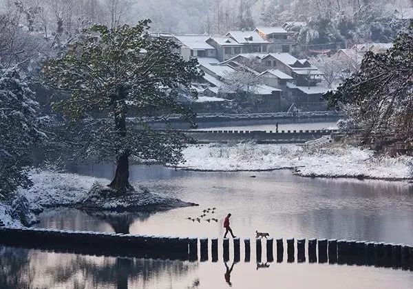 抖音火爆的网红雪景，德阳出发2.5h，居然藏着亚洲第二大的桌山，徒步耍雪泡温泉！
