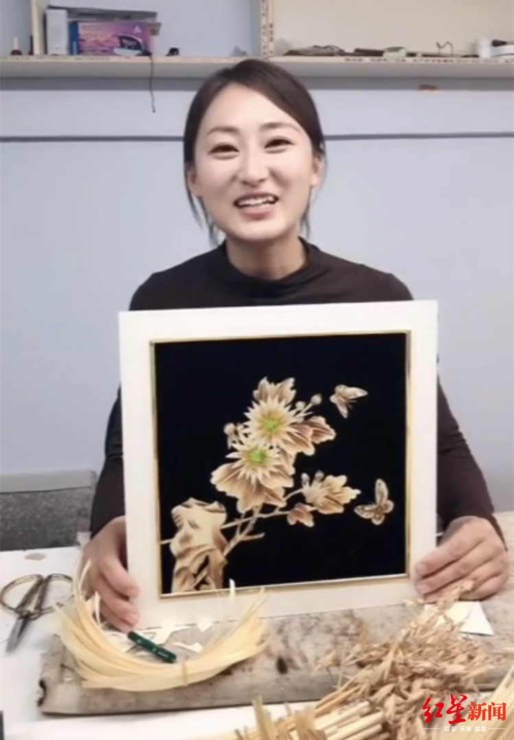  ↑杨丽丽短视频推广麦秸画（视频截图）