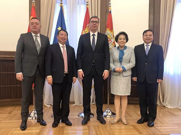 塞尔维亚矿业与能源部部长亚历山大·安蒂奇,中国驻塞尔维亚大使陈波